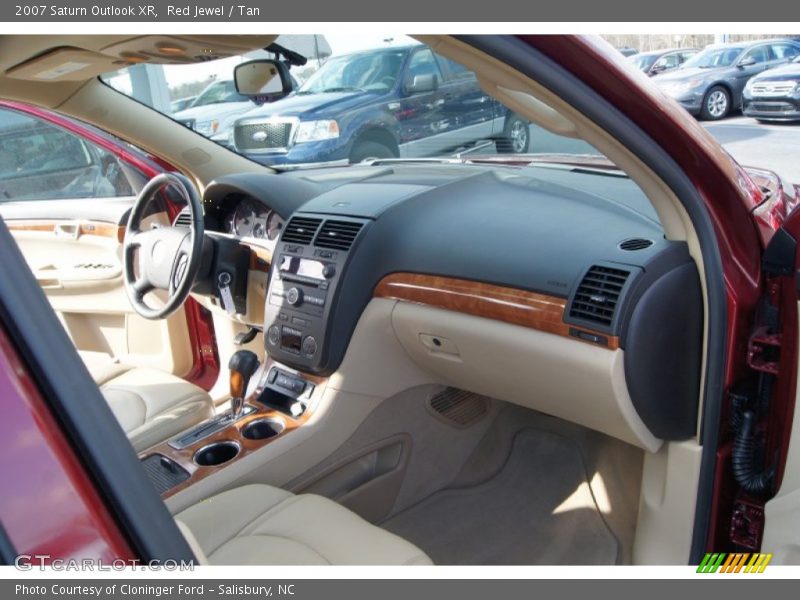 Red Jewel / Tan 2007 Saturn Outlook XR