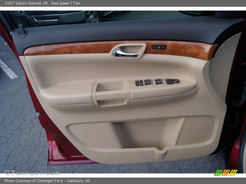 Red Jewel / Tan 2007 Saturn Outlook XR