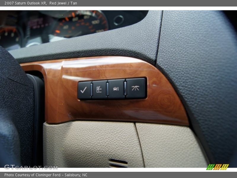 Red Jewel / Tan 2007 Saturn Outlook XR