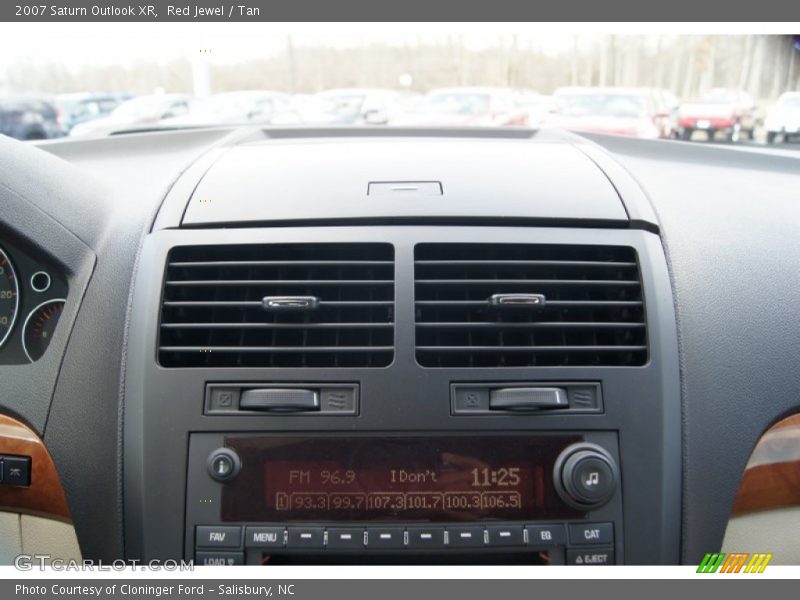 Red Jewel / Tan 2007 Saturn Outlook XR