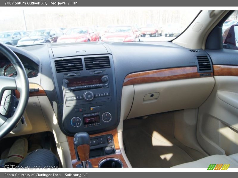 Red Jewel / Tan 2007 Saturn Outlook XR