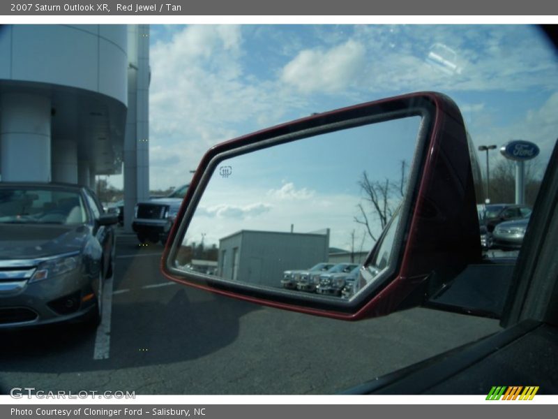 Red Jewel / Tan 2007 Saturn Outlook XR