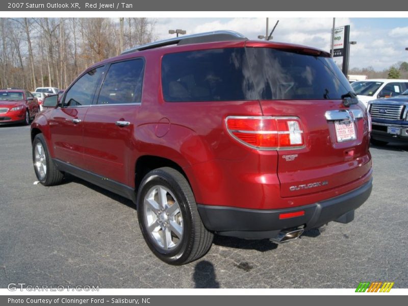 Red Jewel / Tan 2007 Saturn Outlook XR