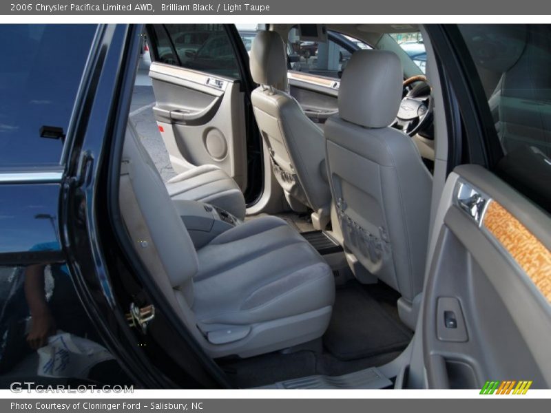 Brilliant Black / Light Taupe 2006 Chrysler Pacifica Limited AWD