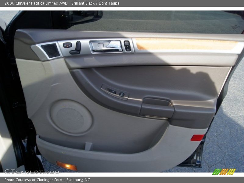 Brilliant Black / Light Taupe 2006 Chrysler Pacifica Limited AWD