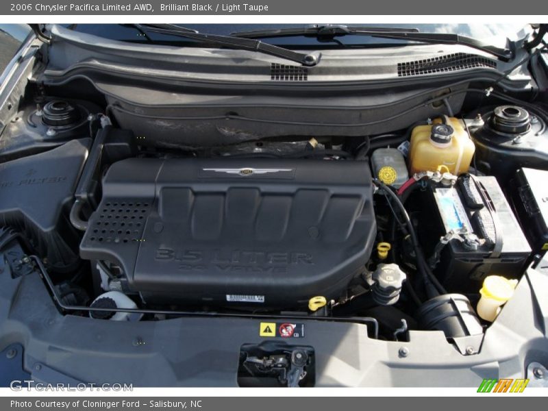 Brilliant Black / Light Taupe 2006 Chrysler Pacifica Limited AWD