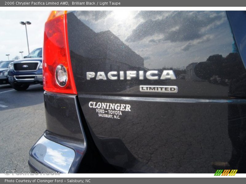 Brilliant Black / Light Taupe 2006 Chrysler Pacifica Limited AWD
