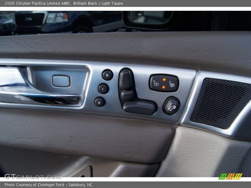 Brilliant Black / Light Taupe 2006 Chrysler Pacifica Limited AWD