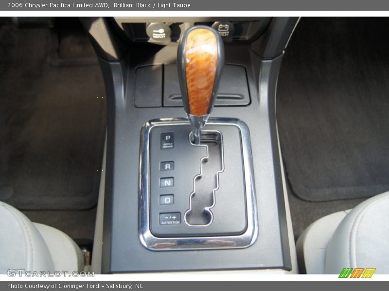 Brilliant Black / Light Taupe 2006 Chrysler Pacifica Limited AWD