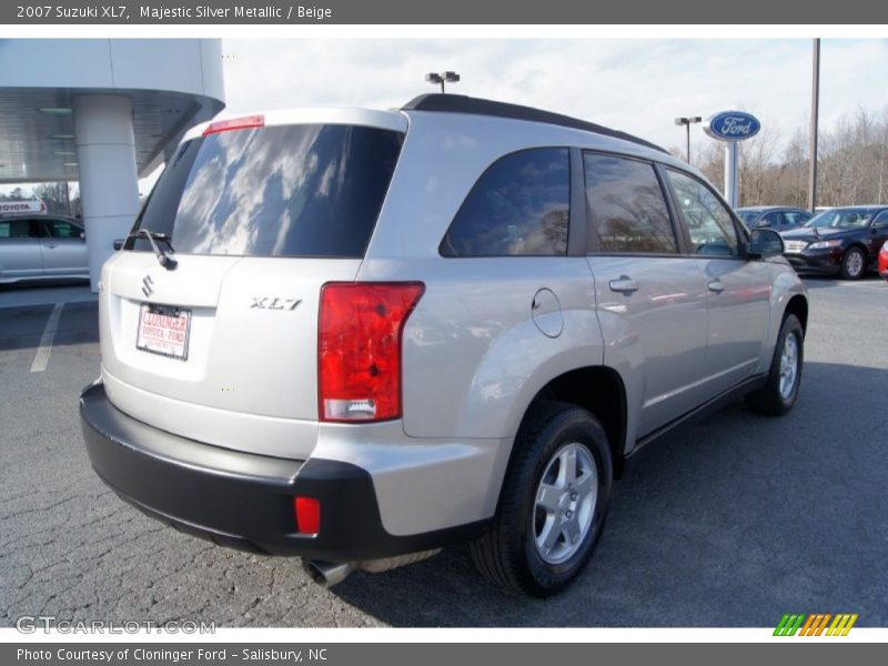 Majestic Silver Metallic / Beige 2007 Suzuki XL7