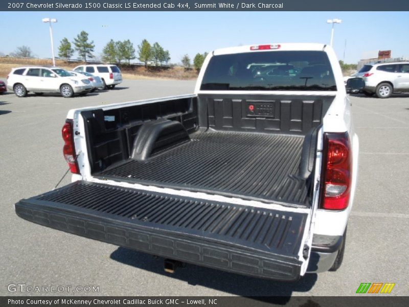 Summit White / Dark Charcoal 2007 Chevrolet Silverado 1500 Classic LS Extended Cab 4x4