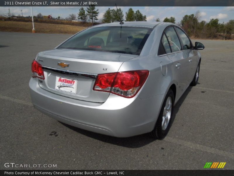 Silver Ice Metallic / Jet Black 2011 Chevrolet Cruze LT