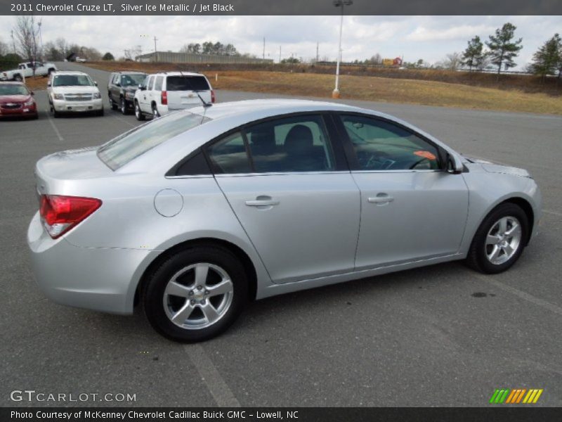 Silver Ice Metallic / Jet Black 2011 Chevrolet Cruze LT