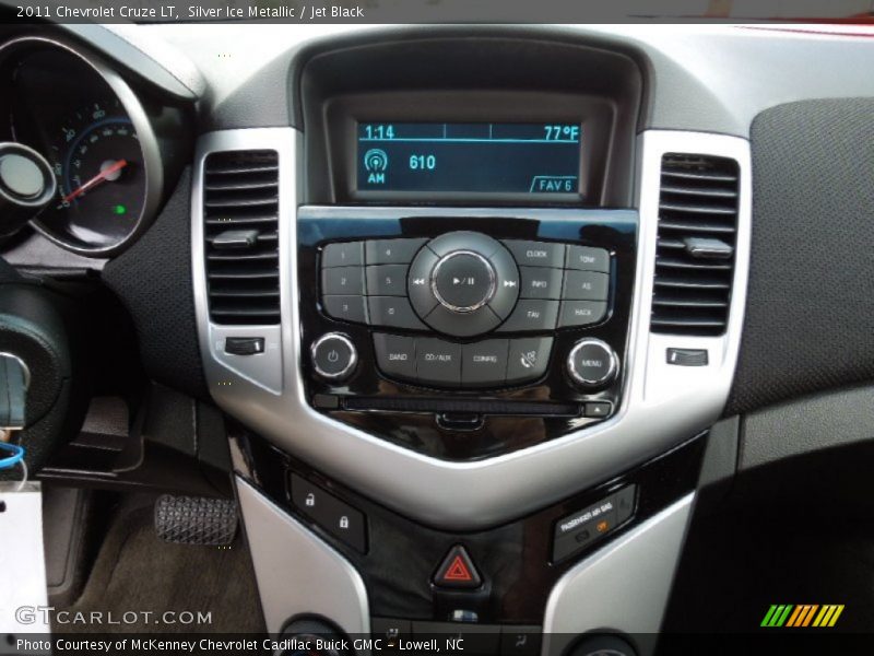 Silver Ice Metallic / Jet Black 2011 Chevrolet Cruze LT