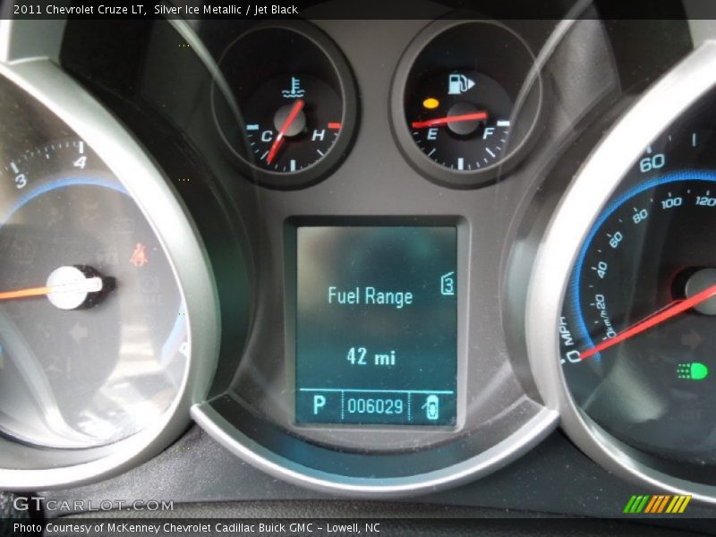 Silver Ice Metallic / Jet Black 2011 Chevrolet Cruze LT