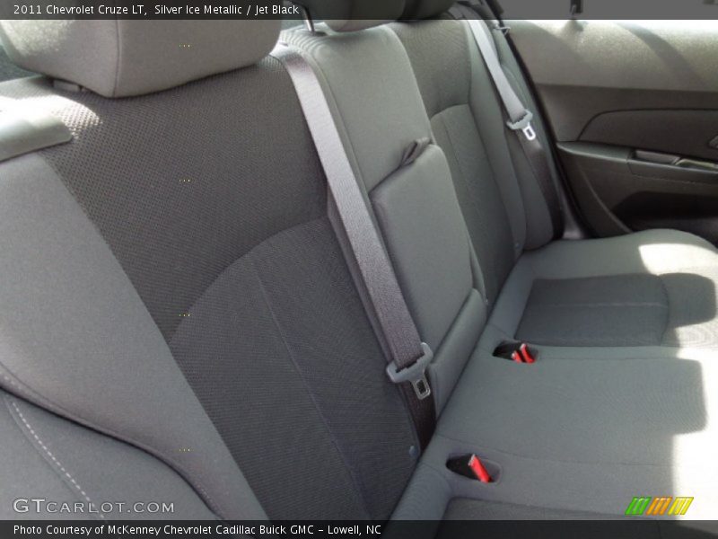Silver Ice Metallic / Jet Black 2011 Chevrolet Cruze LT
