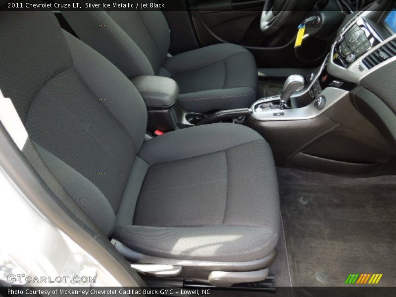 Silver Ice Metallic / Jet Black 2011 Chevrolet Cruze LT