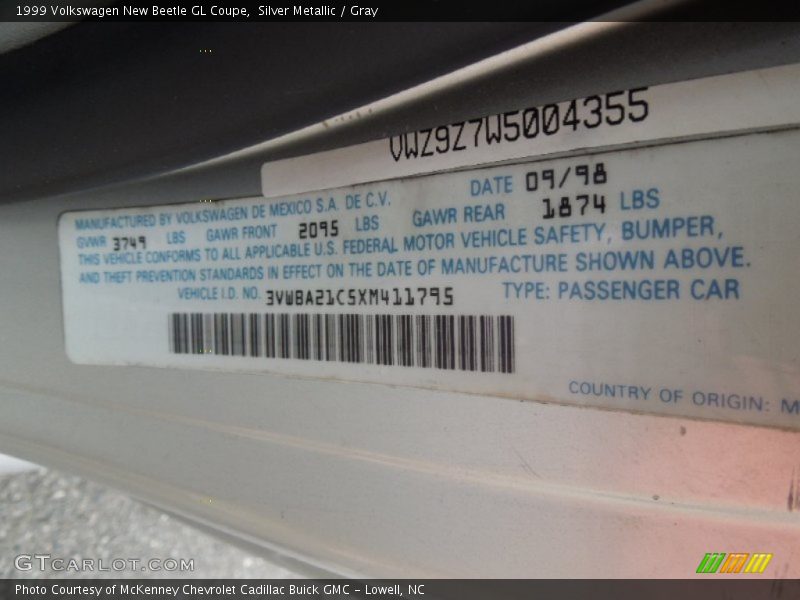 Silver Metallic / Gray 1999 Volkswagen New Beetle GL Coupe