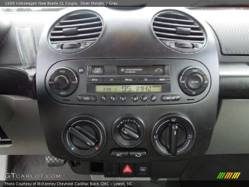 Controls of 1999 New Beetle GL Coupe