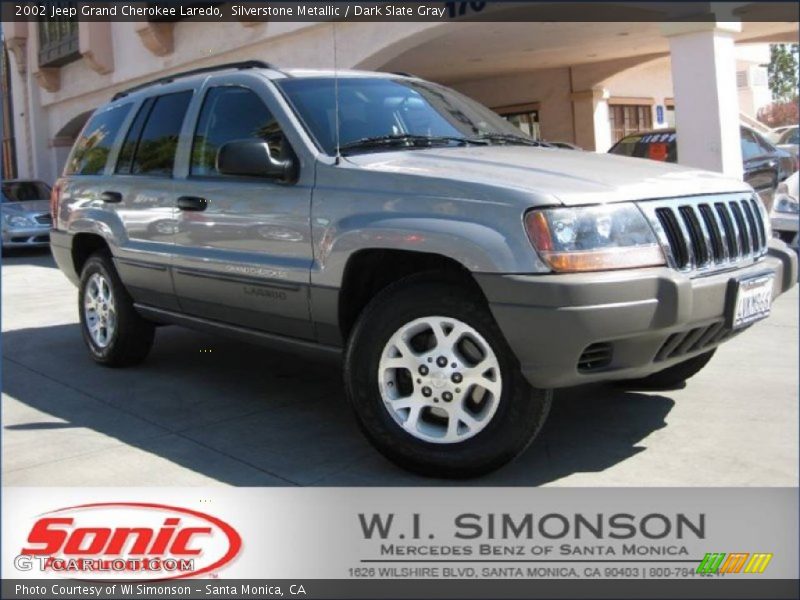 Silverstone Metallic / Dark Slate Gray 2002 Jeep Grand Cherokee Laredo