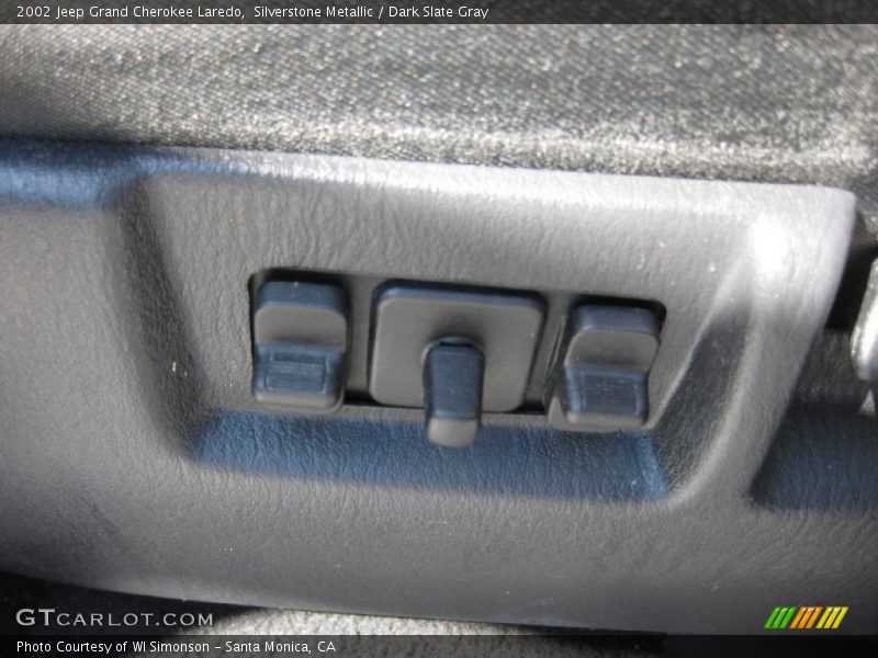 Silverstone Metallic / Dark Slate Gray 2002 Jeep Grand Cherokee Laredo