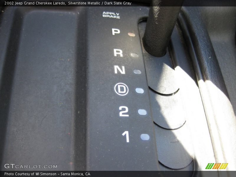 Silverstone Metallic / Dark Slate Gray 2002 Jeep Grand Cherokee Laredo