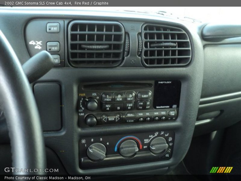 Fire Red / Graphite 2002 GMC Sonoma SLS Crew Cab 4x4