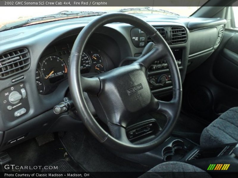 Fire Red / Graphite 2002 GMC Sonoma SLS Crew Cab 4x4