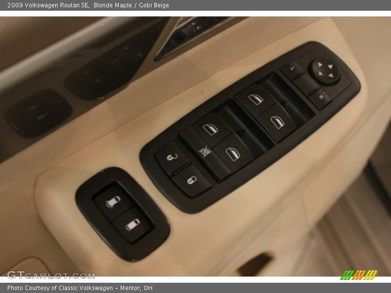 Blonde Maple / Gobi Beige 2009 Volkswagen Routan SE