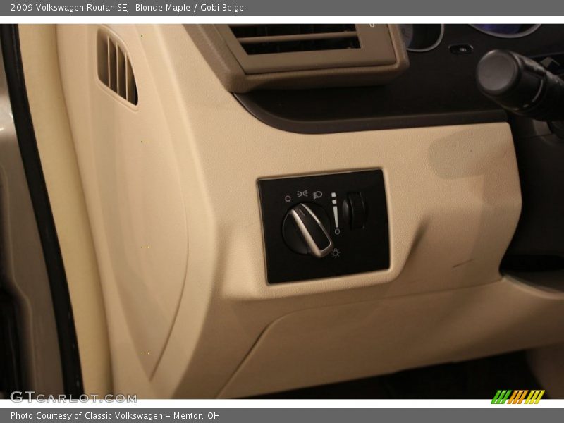 Blonde Maple / Gobi Beige 2009 Volkswagen Routan SE