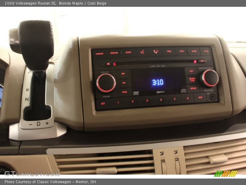 Blonde Maple / Gobi Beige 2009 Volkswagen Routan SE