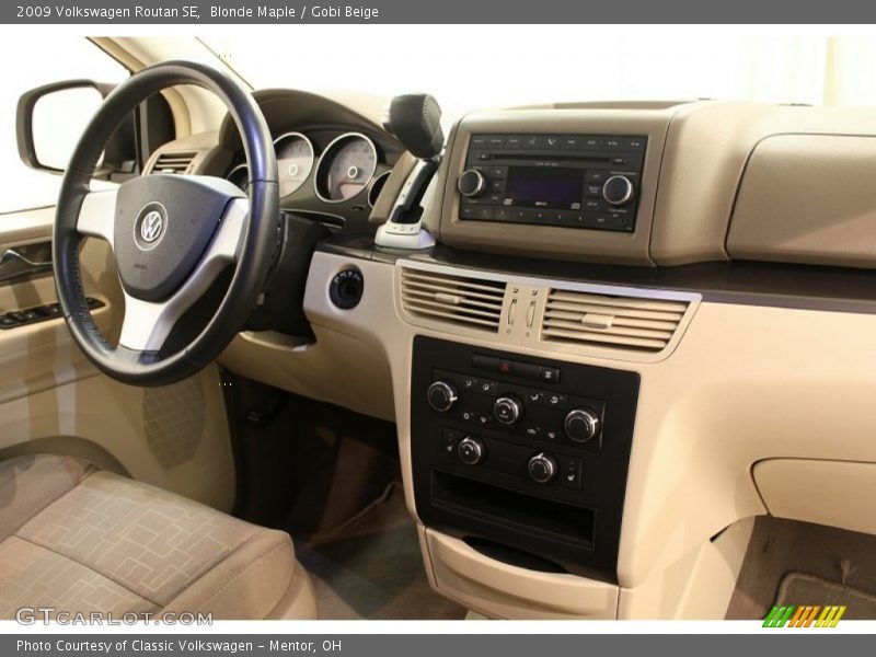 Blonde Maple / Gobi Beige 2009 Volkswagen Routan SE