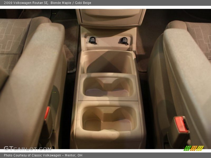 Blonde Maple / Gobi Beige 2009 Volkswagen Routan SE