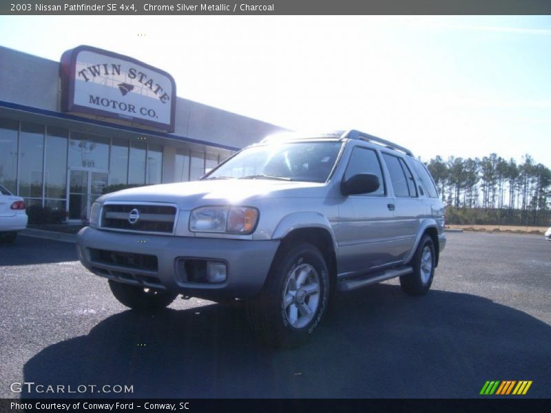 Chrome Silver Metallic / Charcoal 2003 Nissan Pathfinder SE 4x4