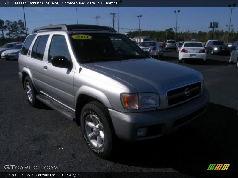 Chrome Silver Metallic / Charcoal 2003 Nissan Pathfinder SE 4x4
