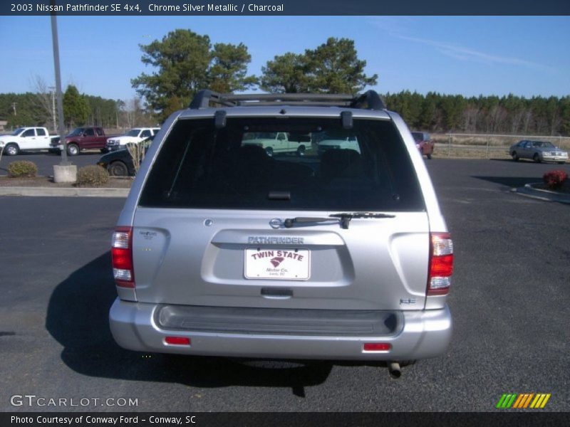 Chrome Silver Metallic / Charcoal 2003 Nissan Pathfinder SE 4x4