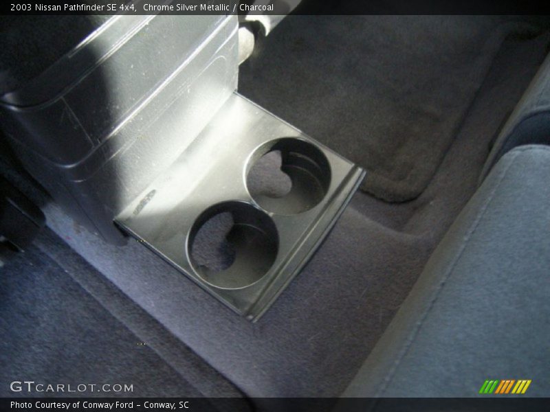 Chrome Silver Metallic / Charcoal 2003 Nissan Pathfinder SE 4x4