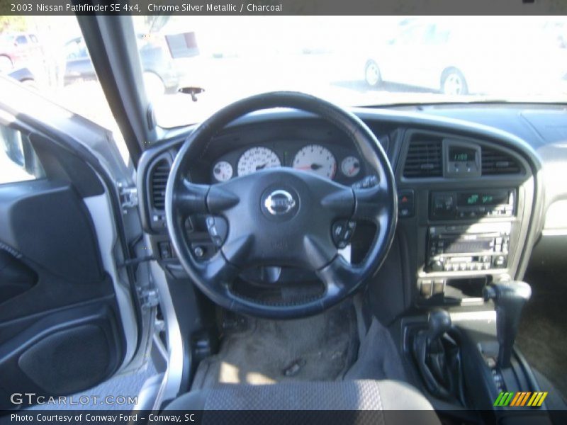 Chrome Silver Metallic / Charcoal 2003 Nissan Pathfinder SE 4x4