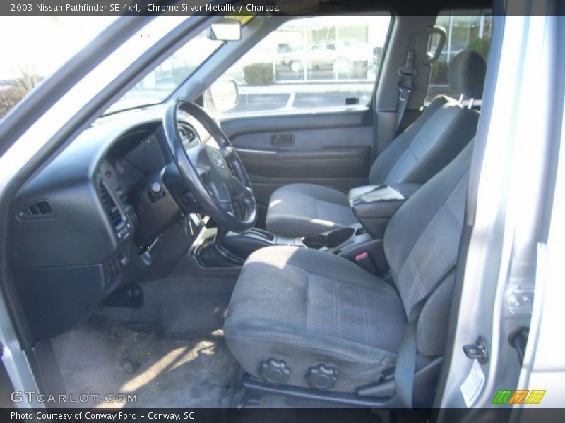 Chrome Silver Metallic / Charcoal 2003 Nissan Pathfinder SE 4x4