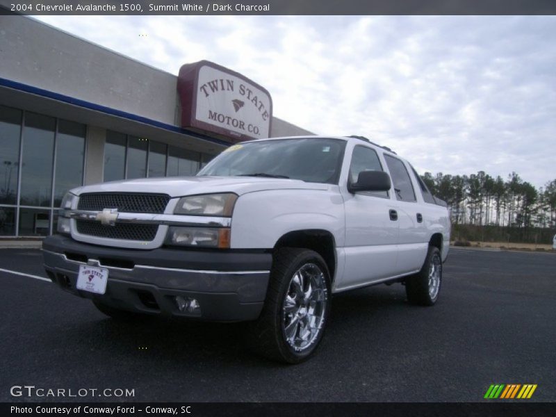 Summit White / Dark Charcoal 2004 Chevrolet Avalanche 1500