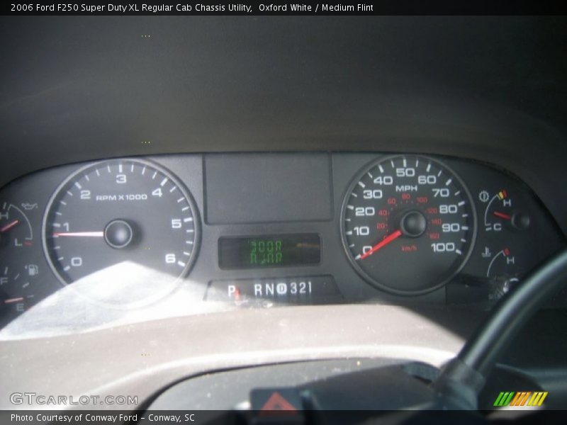 Oxford White / Medium Flint 2006 Ford F250 Super Duty XL Regular Cab Chassis Utility