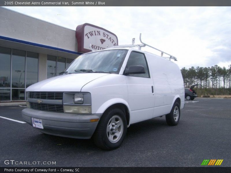 Summit White / Blue 2005 Chevrolet Astro Commercial Van
