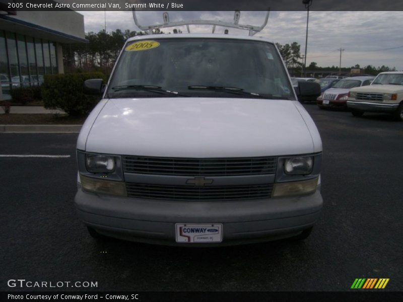Summit White / Blue 2005 Chevrolet Astro Commercial Van