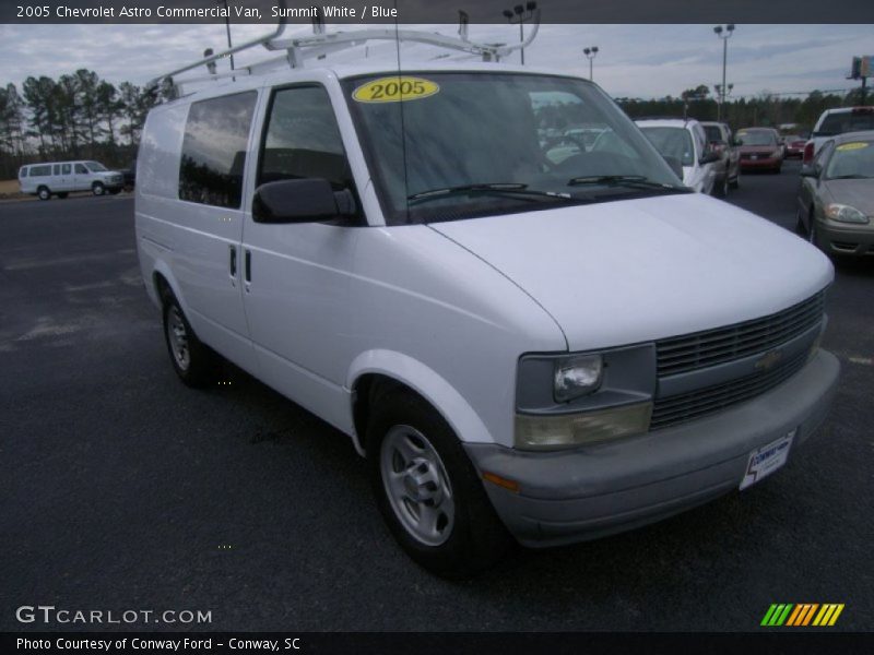 Summit White / Blue 2005 Chevrolet Astro Commercial Van