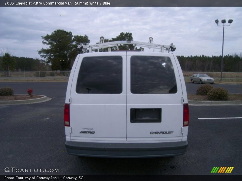 Summit White / Blue 2005 Chevrolet Astro Commercial Van