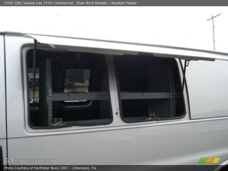 Silver Birch Metallic / Medium Pewter 2005 GMC Savana Van 2500 Commercial