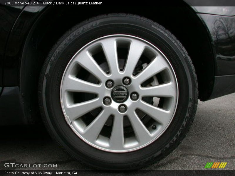  2005 S40 2.4i Wheel