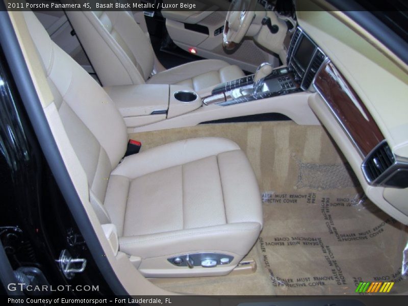 Basalt Black Metallic / Luxor Beige 2011 Porsche Panamera 4S