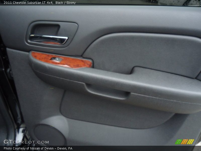 Black / Ebony 2011 Chevrolet Suburban LT 4x4