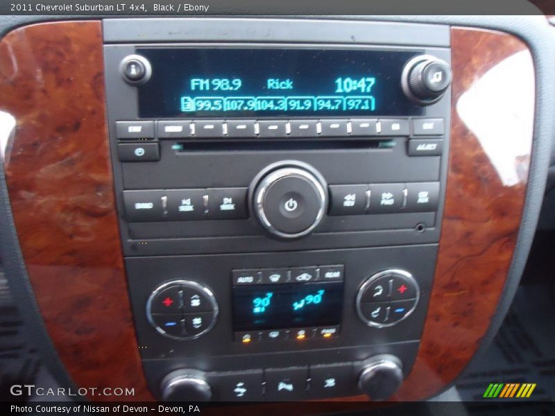 Black / Ebony 2011 Chevrolet Suburban LT 4x4